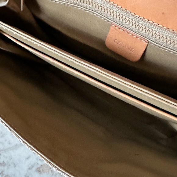 Authentic Celine MacAdam Shoulder Bag. - Picture 8 of 17